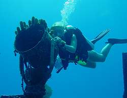 A lamp on Doc Paulsons wreck